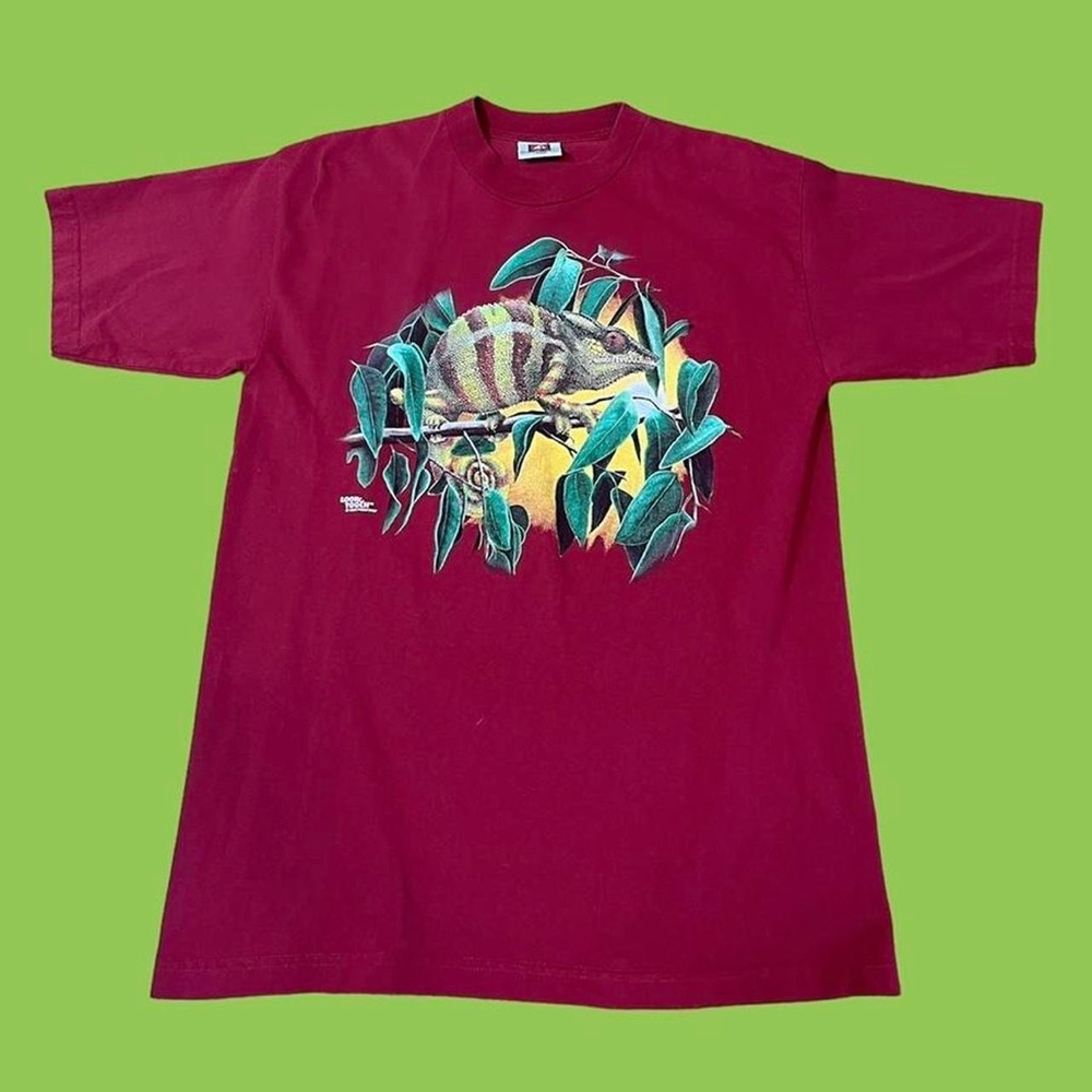 Vintage 2002 Hippie Iguana Animal Nature Jungle Look& Touch short sleeve shirt